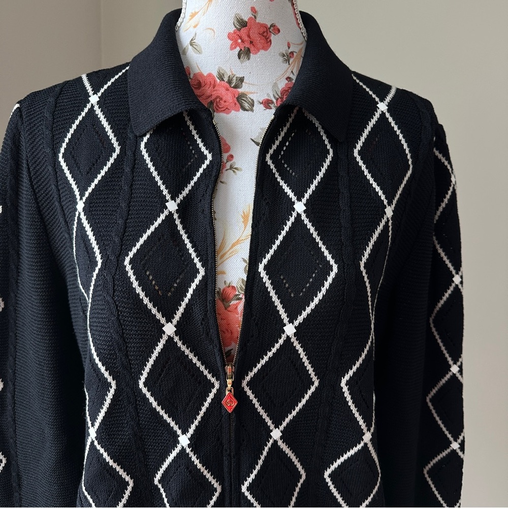 St John Sport by Marie Gray Black White  Diamond Pattern Zip-Up Cardigan Size M